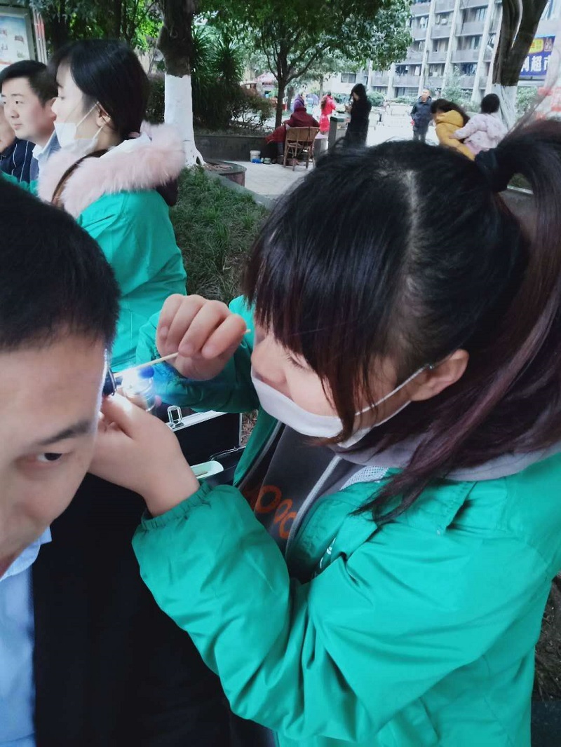 川耳匠小区公益采耳